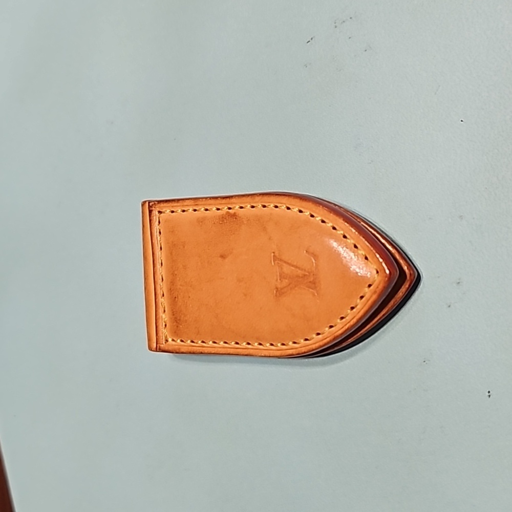 Louis Vuitton Vachettea Leather Money Clip💛